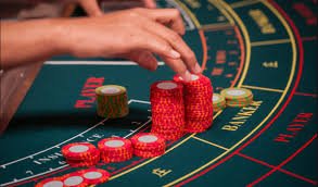 Ilustrasi dompet digital untuk pengguna dewasa